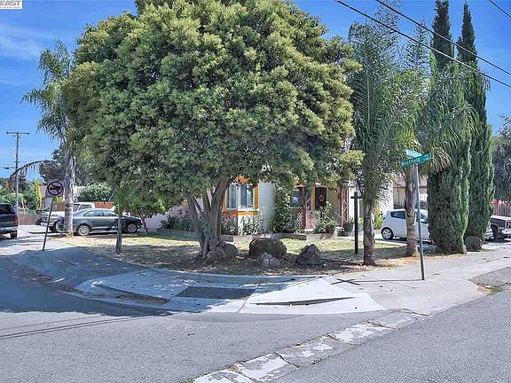 4th image of 21912 Western Blvd