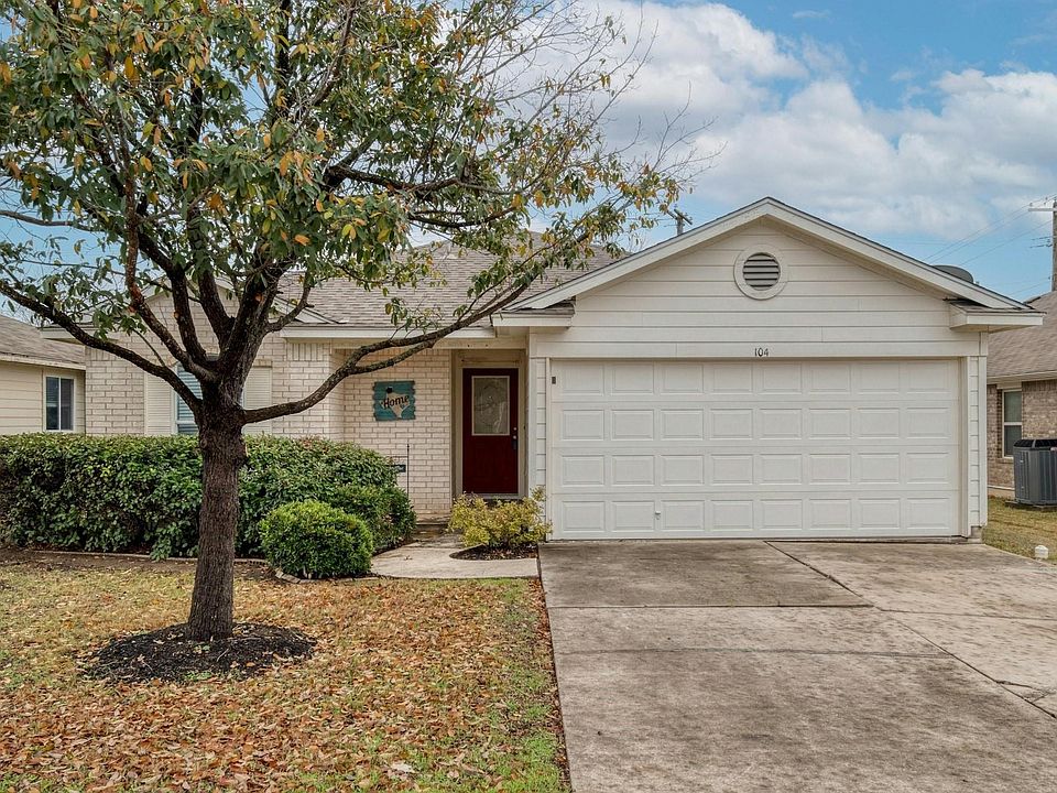 1st image of 104 Pinnacle Dr