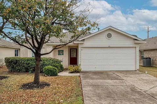 104 Pinnacle Dr Photo 1