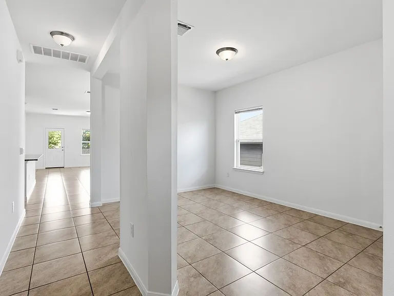 7121 Ranchito Dr — Photo 4