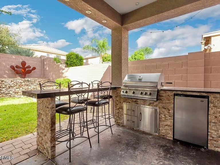 2244 W Spur Dr — Photo 14