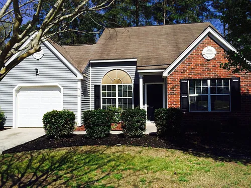 9148 Fieldstone Trce Photo 1