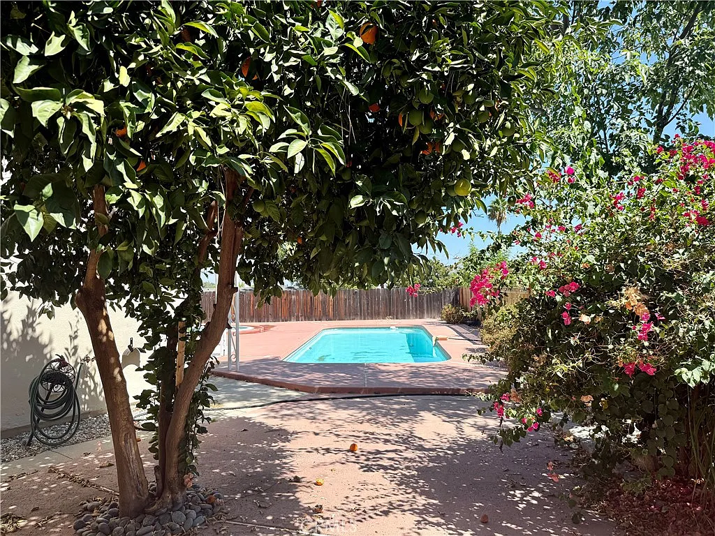 3 bed, 1598 sqft, $5,500 — Photo 3
