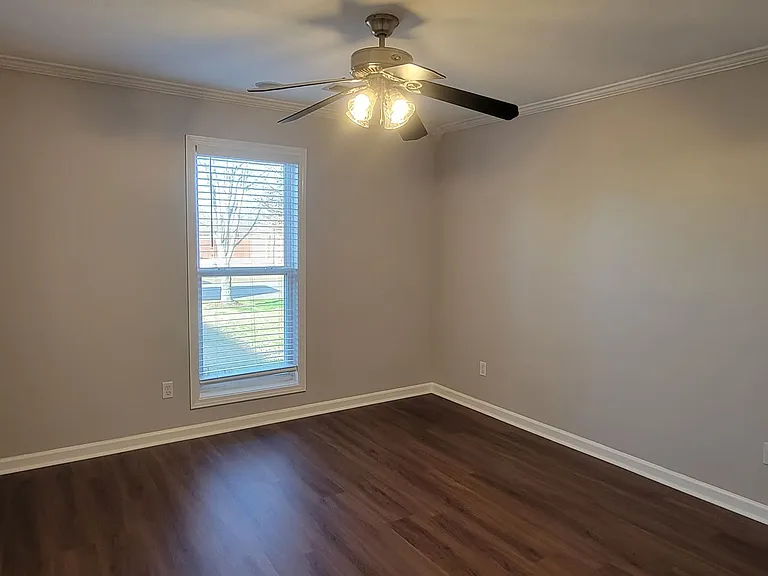 194 Romie Dr — Photo 25