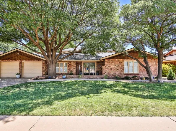 2207 College Ave, Levelland, TX 79336