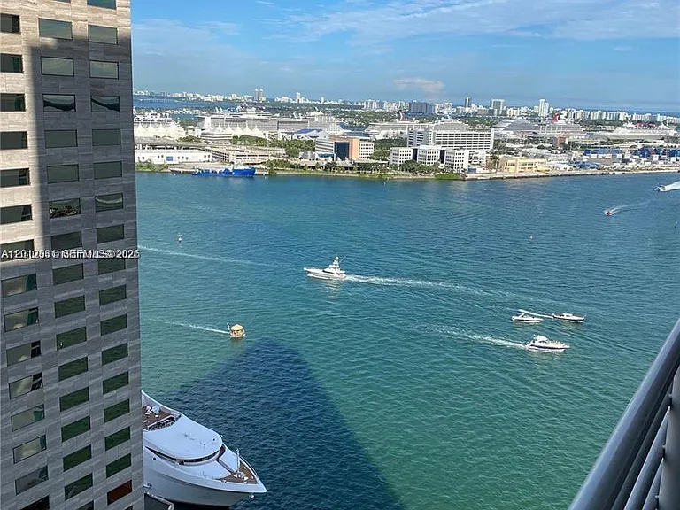 335 Biscayne Blvd #2900 — Photo 4