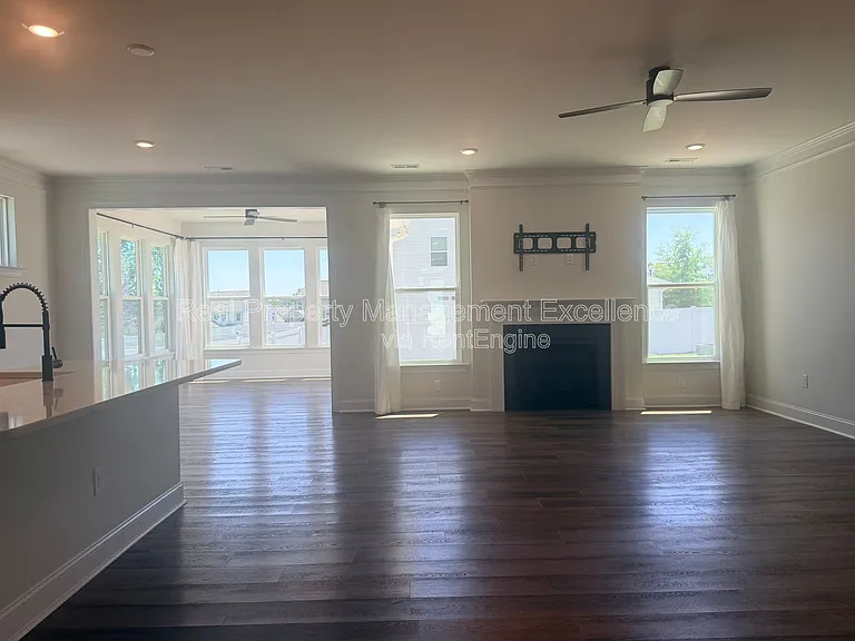 16 Clear Creek Cir — Photo 3