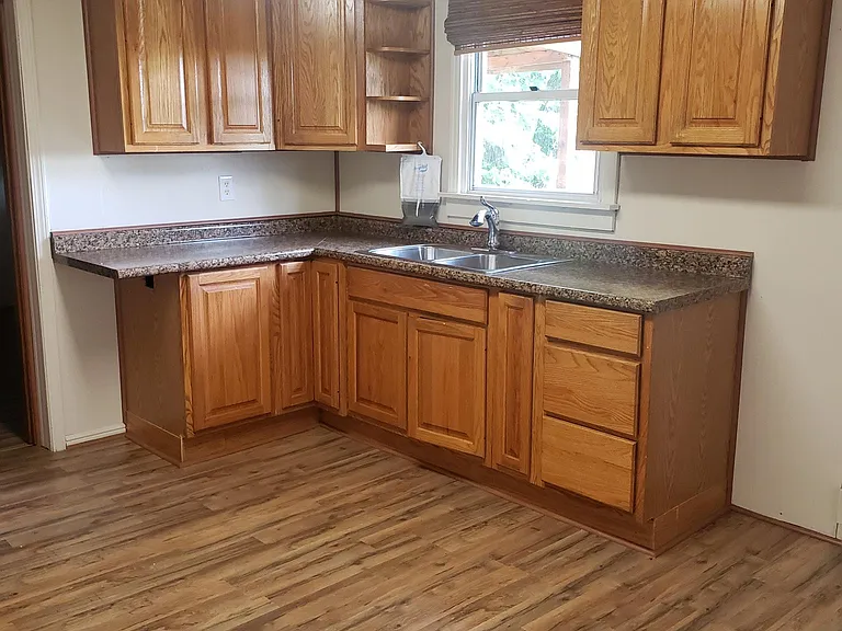 609 Buena Vista St — Photo 9