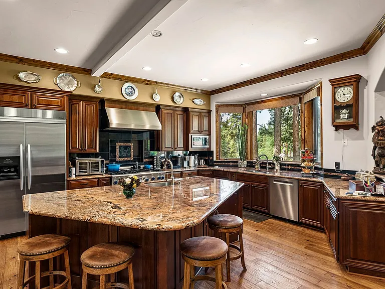 345 Country Club Dr — Photo 6