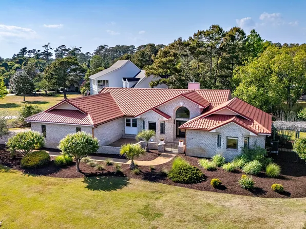 104 Core Drive W & Boat Slip #16, Morehead City, NC 28557
