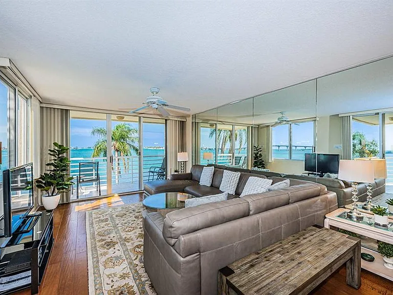 6105 Bahia Del Mar Cir #382 — Photo 7