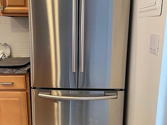 5th image of 901 Ocean Blvd APT 73