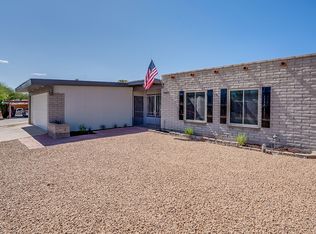 9499 E Myra Dr, Tucson, AZ 85730