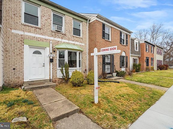 5th image of 2214 Dawn Ln