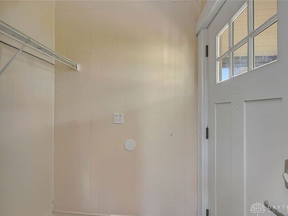 3rd image of 310 W Sycamore St