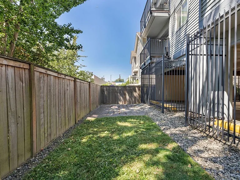 1125 N 93rd St #6 — Photo 27
