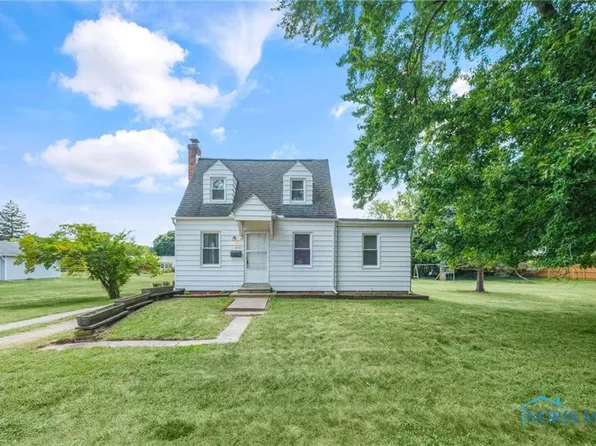 5131 McGregor Ln, Sylvania, OH 43560