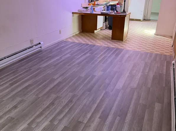 520 N Stanton St #A, Davis, IL 61019