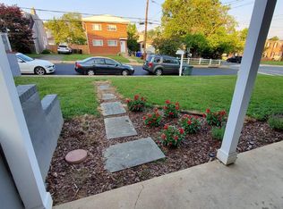 1904 N Dinwiddie St, Arlington, VA 22207