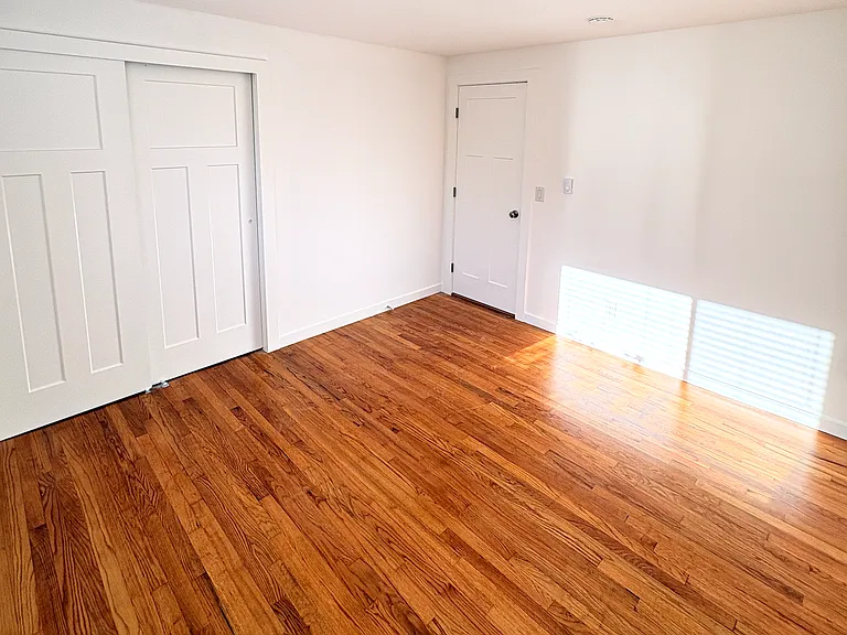 2345 Minor Ave E #17 — Photo 16