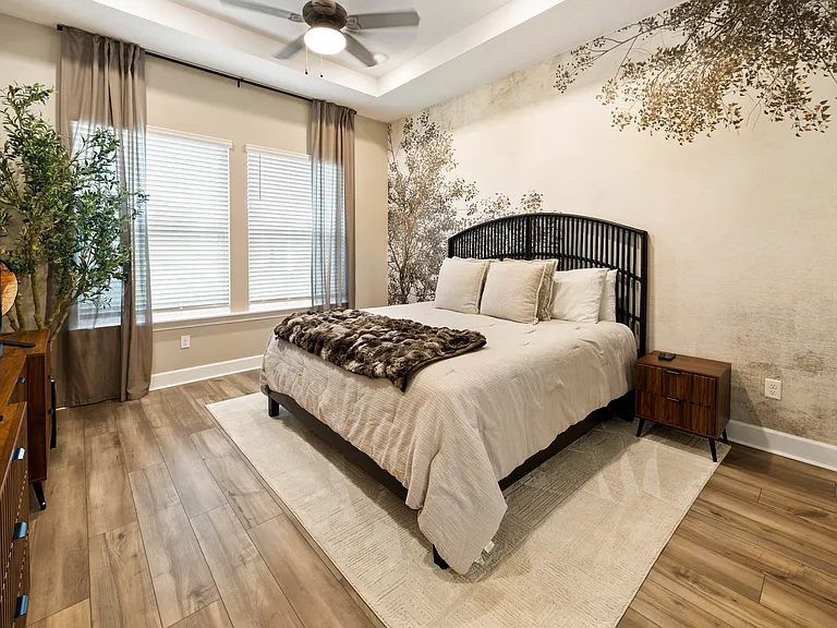 118 Latham Dr — Photo 12