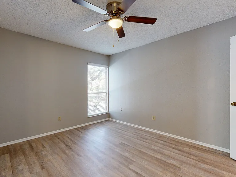 Addison Apartments at the Park — Photo 168