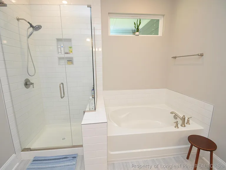 1004 Pyrenees Way — Photo 35