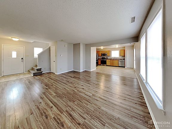 4th image of 7958 States Bend Dr