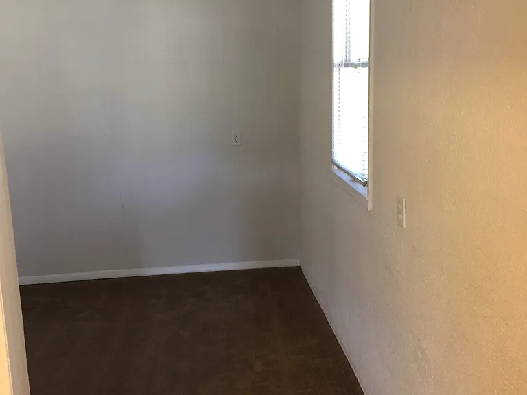 115 N Park St #5 — Photo 8