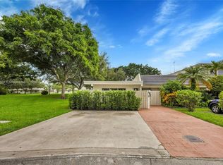 8216 SW 81st Ter, Miami, FL 33143