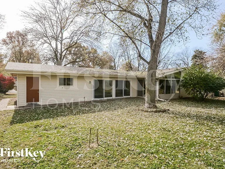 2405 Brook Dr — Photo 15