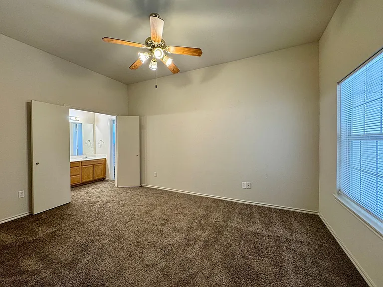 10201 Iris Ln #A — Photo 8