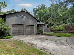 5910 SW 52nd Ave, Portland, OR 97221