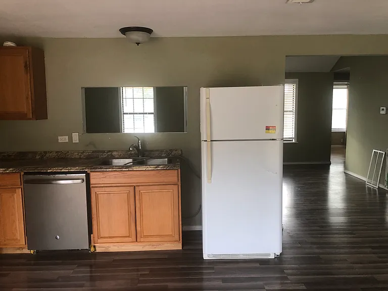 2121 Fuller Dr — Photo 11