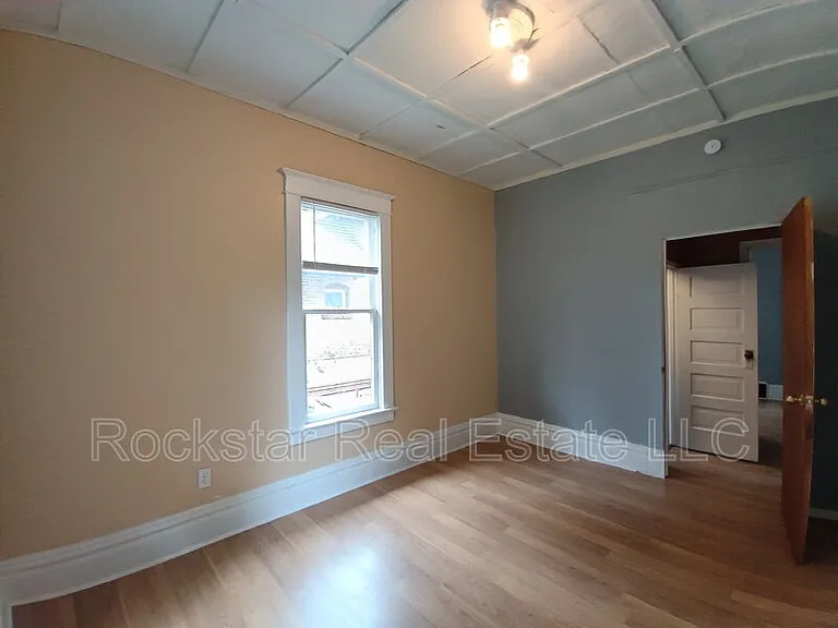 519 E Ermina Ave — Photo 40