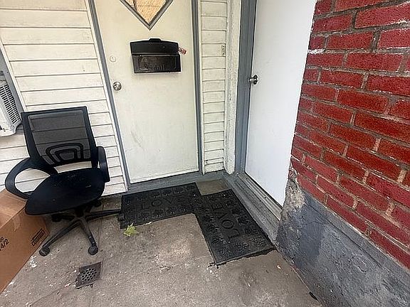 4th image of 676 E 93rd St Floor 1