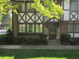 145 New Wickham Dr, Penfield, NY 14526