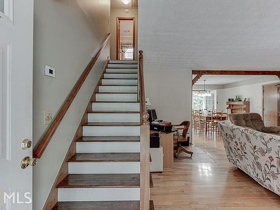 3rd image of 1439 Bridgestone Dr