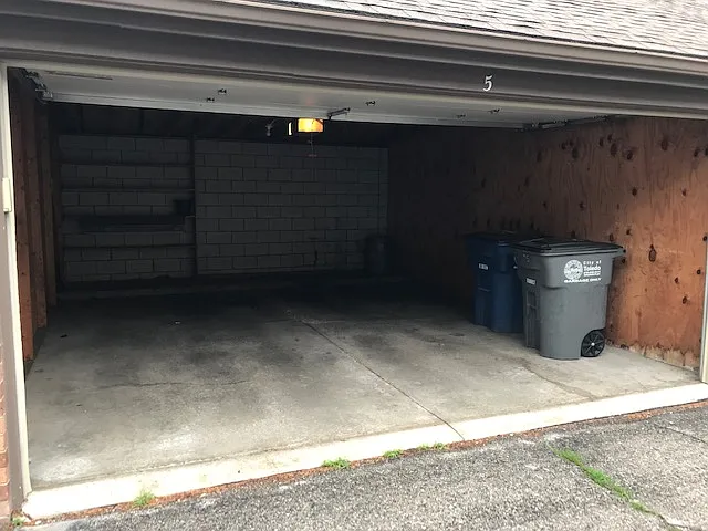 Entry to 2-Car Garage