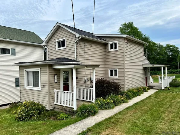 208 Maple St, South Fork, PA 15956