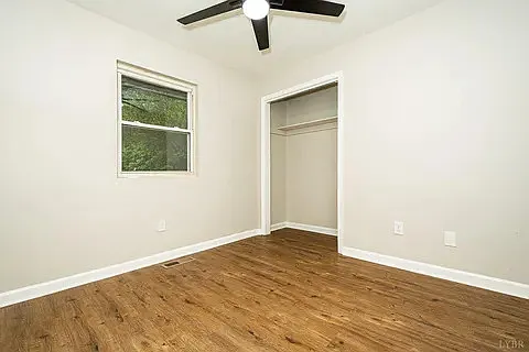 2712 Memorial Ave — Photo 18