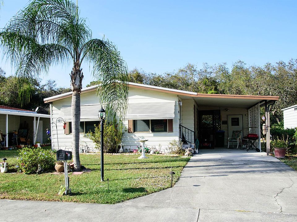 1st image of 2490 Parklane Dr