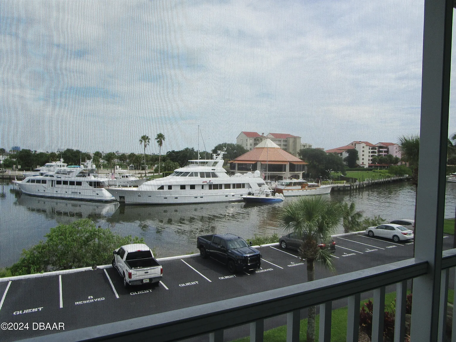 2 bed, 2.0 bath, 1025 sqft, $1,500 — Photo 2