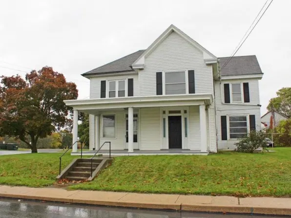 2 Twin Brook Rd APT 3, Lititz, PA 17543