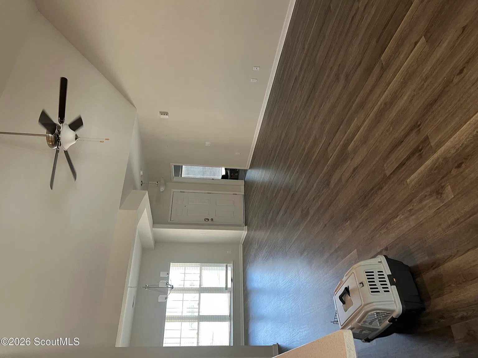 4 bed, 2.0 bath, 2008 sqft, $2,500 — Photo 2