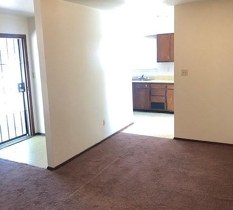 5th image of 2620 Fairway Dr APT 1
