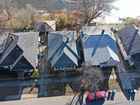 5th image of 215 E Linden Ave