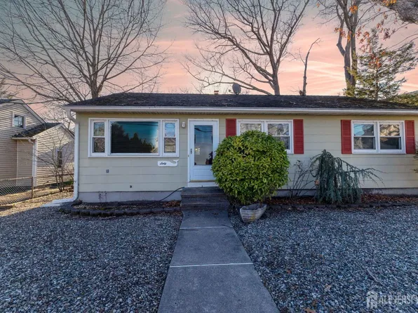 60 Edwards Rd, Brick, NJ 08723