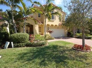 1060 Vintner Blvd, Palm Beach Gardens, FL 33410