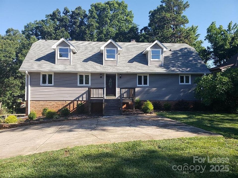 1st image of 21516 Delftmere Dr